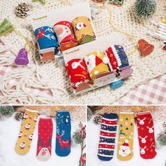 冬日暖心禮遇——新款3雙禮盒襪，可愛卡通中筒棉襪